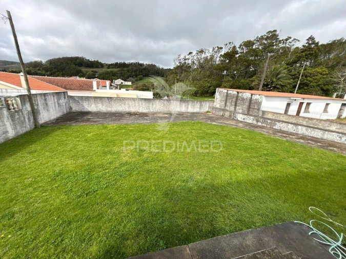 Moradia T3 para Venda em Angra (Nossa Senhora da Conceição) Foto 3