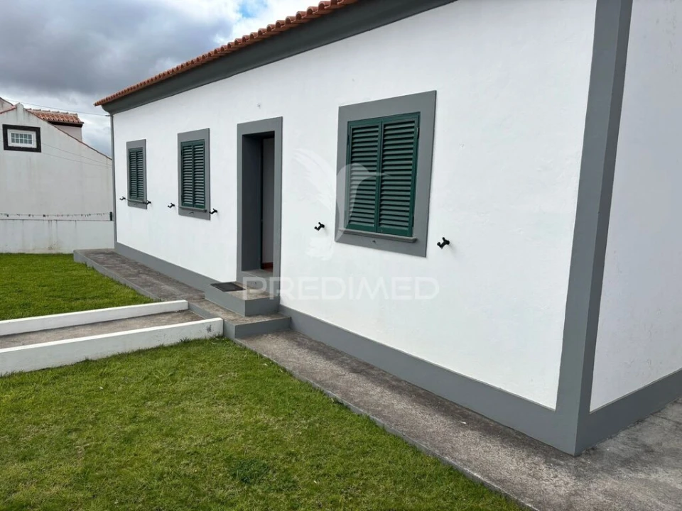 Moradia T3 para Venda em Angra (Nossa Senhora da Conceição) Foto 16