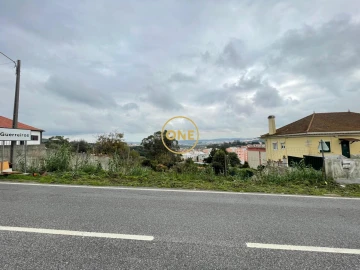 Terreno para Venda em Loures