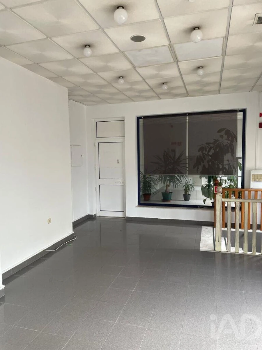 Loja para Arrendamento em Pinhal Novo Foto 2