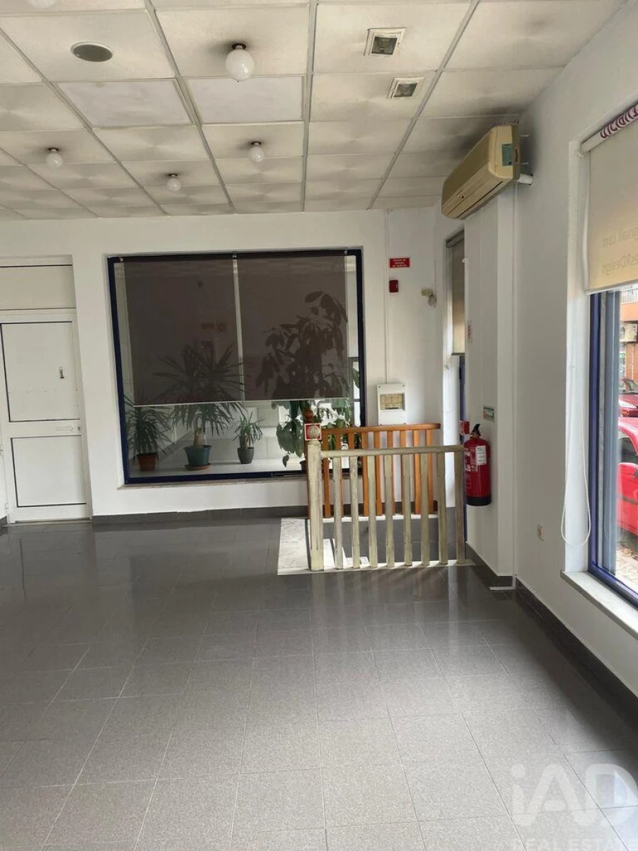 Loja para Arrendamento em Pinhal Novo Foto 4