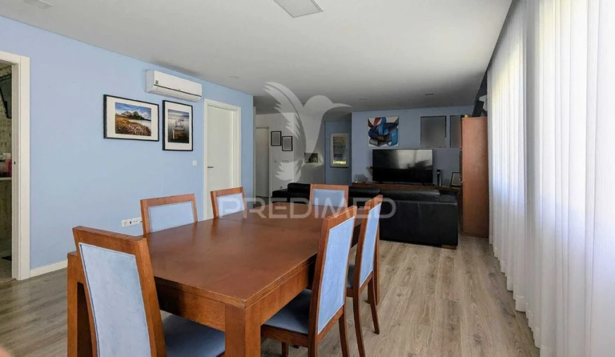 Moradia T4 para Venda em Ramada e Caneças Foto 5