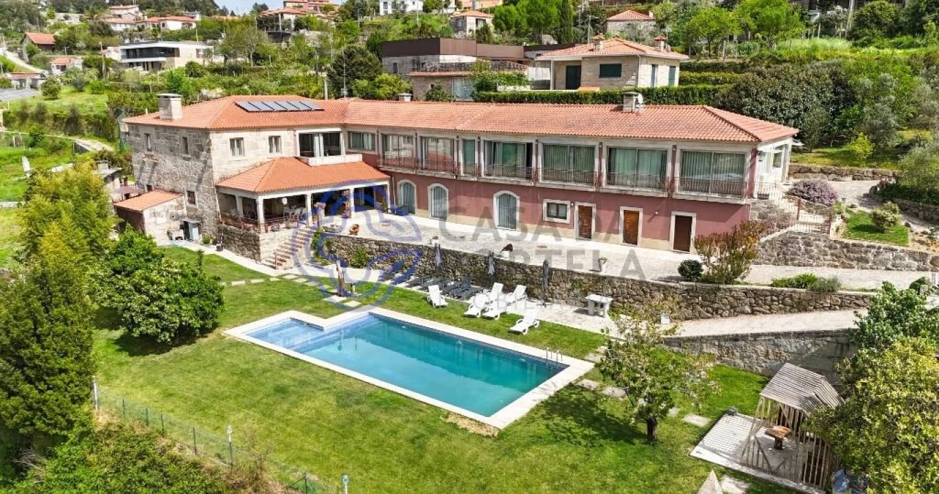 Quinta T8 para Venda em Alpendorada, Várzea e Torrão Foto 1