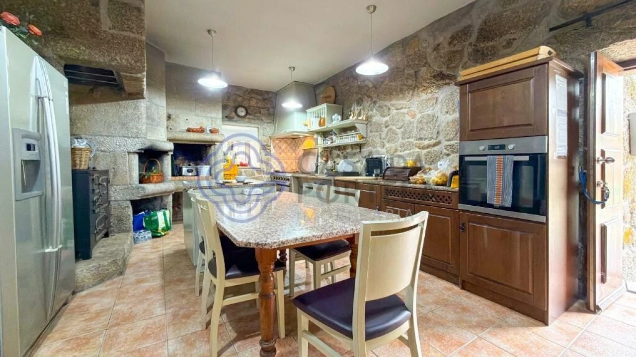 Quinta T8 para Venda em Alpendorada, Várzea e Torrão Foto 37