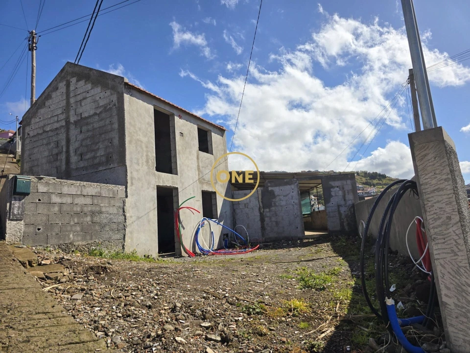 Moradia T2 para Venda em Ponta do Sol Foto 1