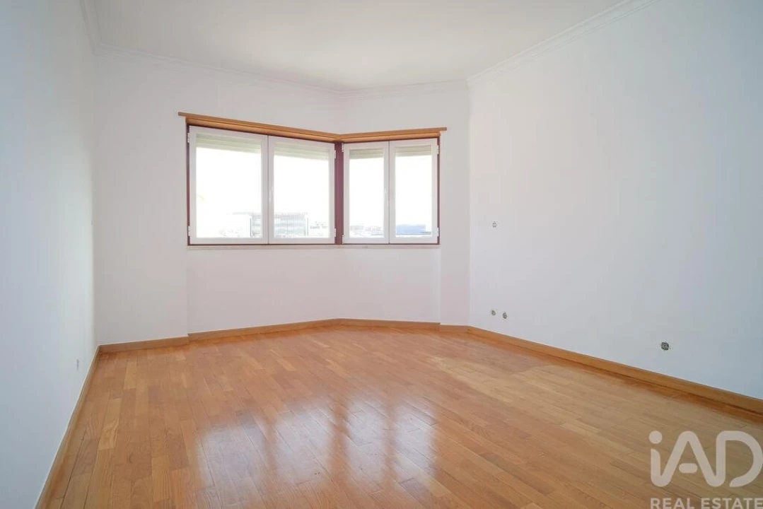 Apartamento T1 para Arrendamento em Avenidas Novas Foto 3