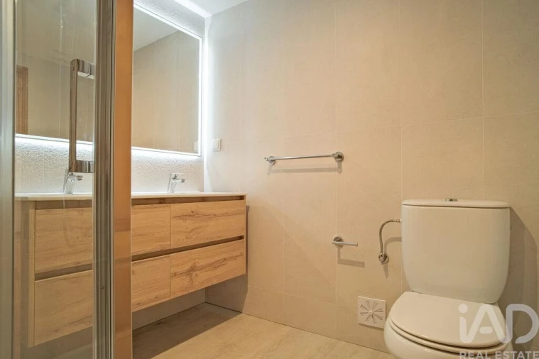 Apartamento T1 para Arrendamento em Avenidas Novas Foto 12