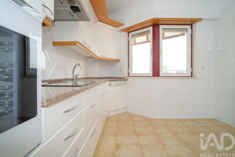 Apartamento T1 para Arrendamento em Avenidas Novas Foto 8