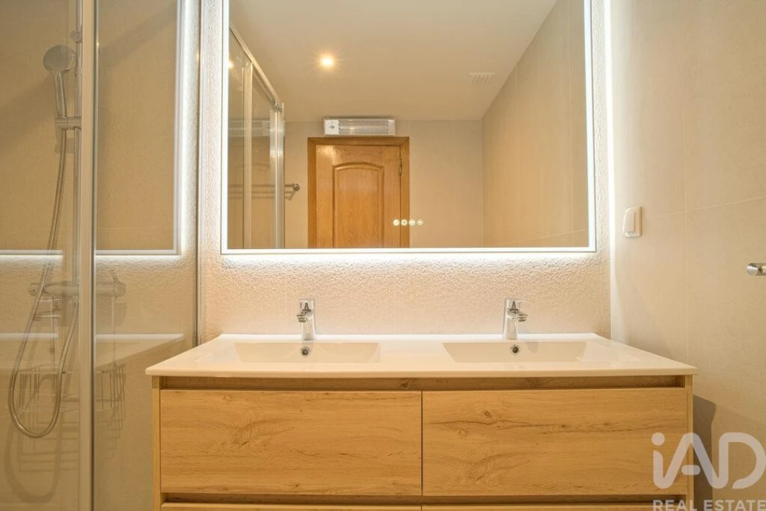 Apartamento T1 para Arrendamento em Avenidas Novas Foto 14