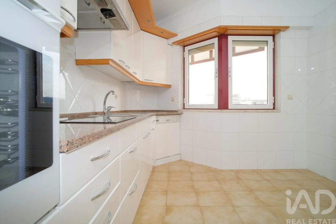 Apartamento T1 para Arrendamento em Avenidas Novas Foto 8