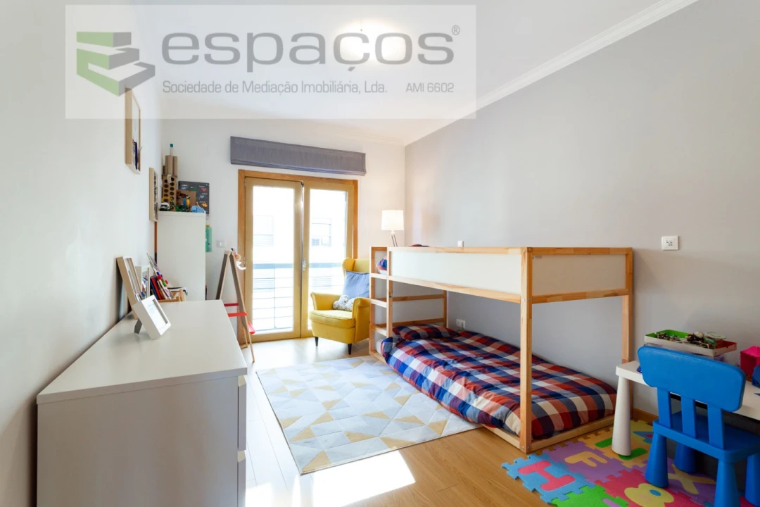 Apartamento T4 para Venda em Santa Iria de Azoia, São João da Talha e Bobadela Foto 32