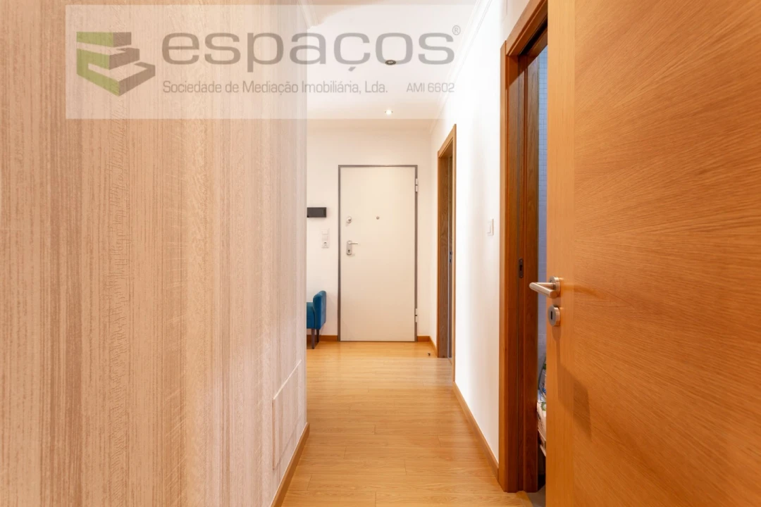 Apartamento T4 para Venda em Santa Iria de Azoia, São João da Talha e Bobadela Foto 19