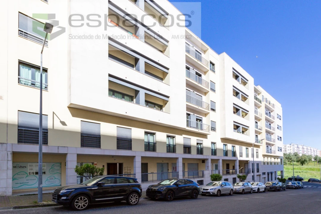 Apartamento T4 para Venda em Santa Iria de Azoia, São João da Talha e Bobadela Foto 43