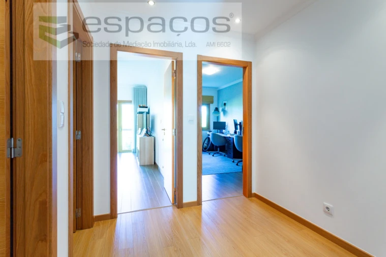 Apartamento T4 para Venda em Santa Iria de Azoia, São João da Talha e Bobadela Foto 22