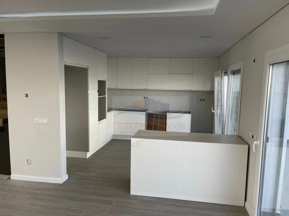 Moradia T4 para Venda em Alcochete Foto 8