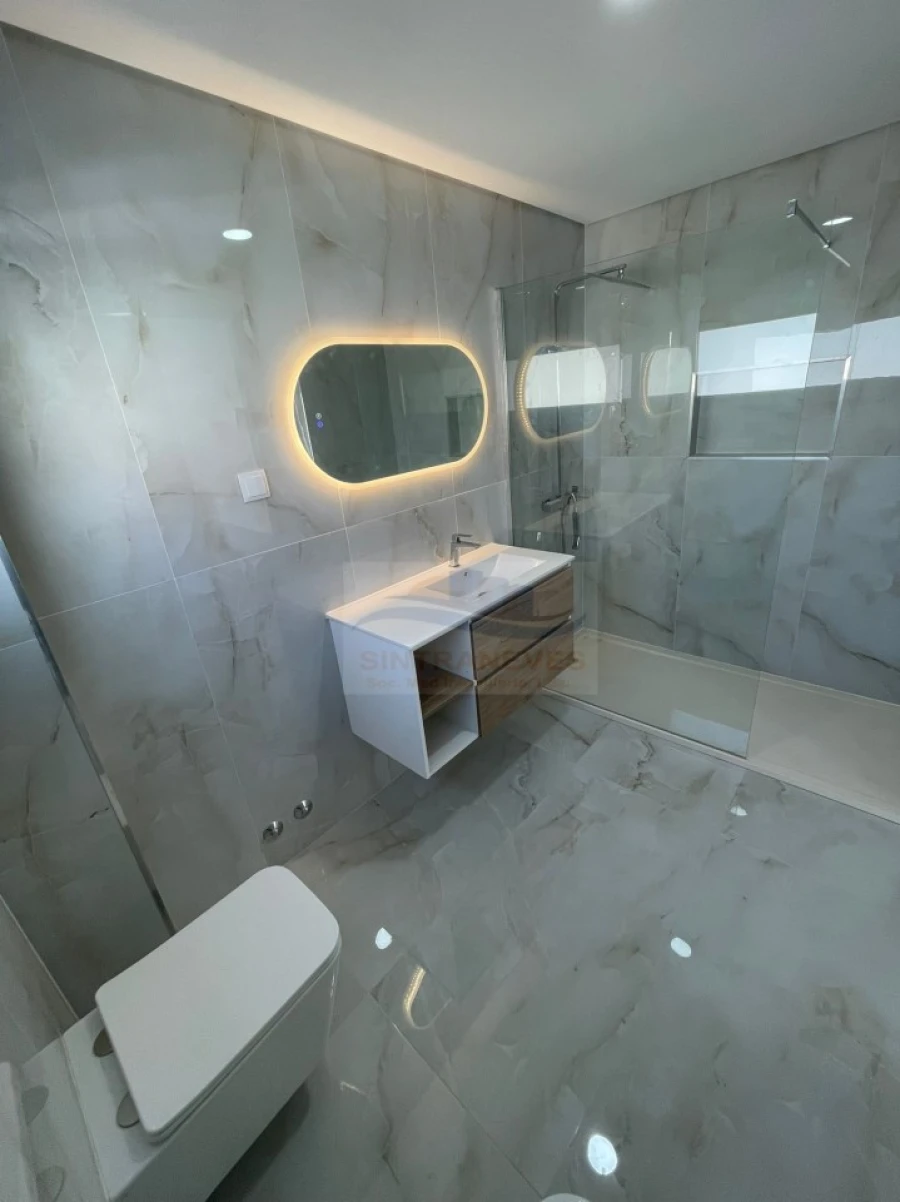 Moradia T4 para Venda em Alcochete Foto 12