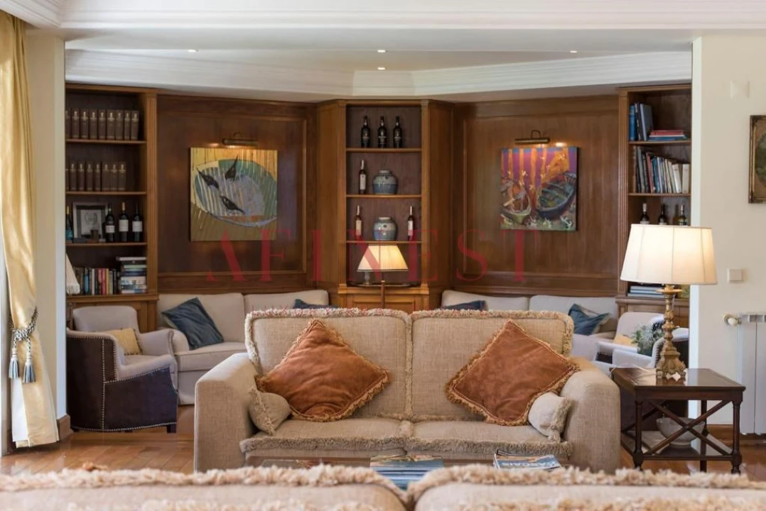 Moradia T8 para Arrendamento em Cascais e Estoril Foto 9