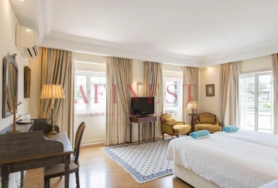 Moradia T8 para Arrendamento em Cascais e Estoril