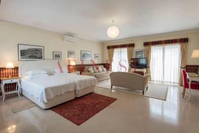 Moradia T8 para Arrendamento em Cascais e Estoril