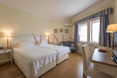 Moradia T8 para Arrendamento em Cascais e Estoril