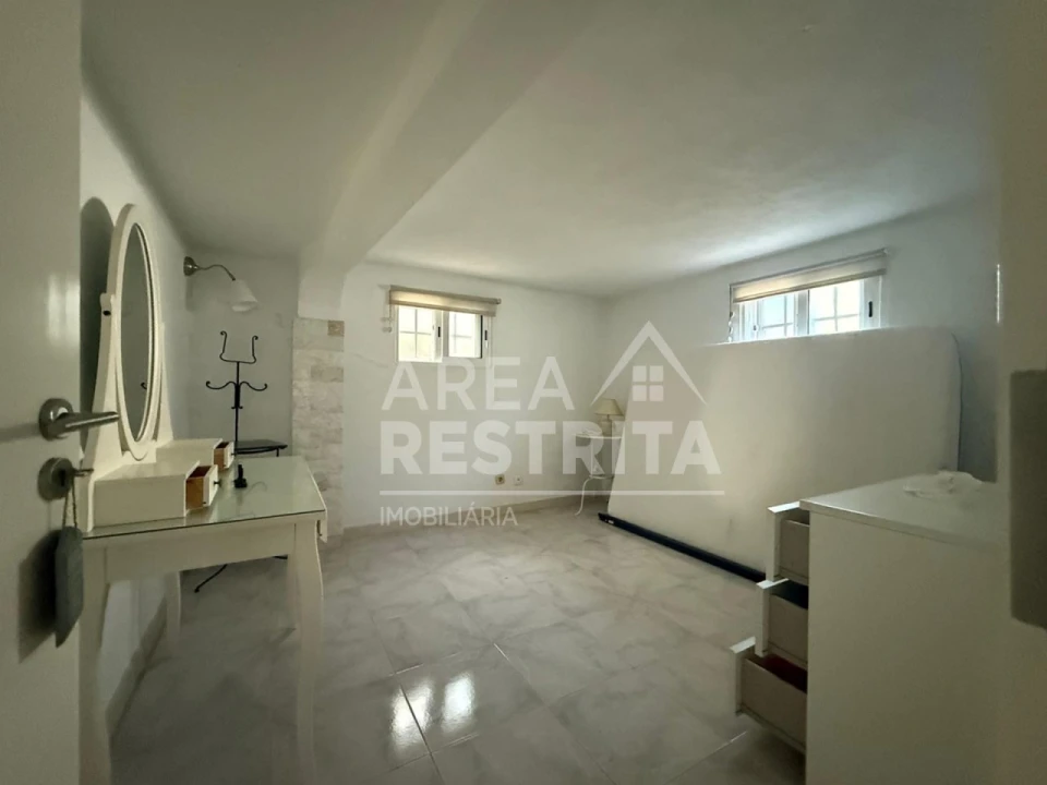 Moradia T4 para Venda em Fernao Ferro Foto 19