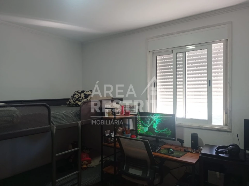 Moradia T2 para Venda em Fernao Ferro Foto 15