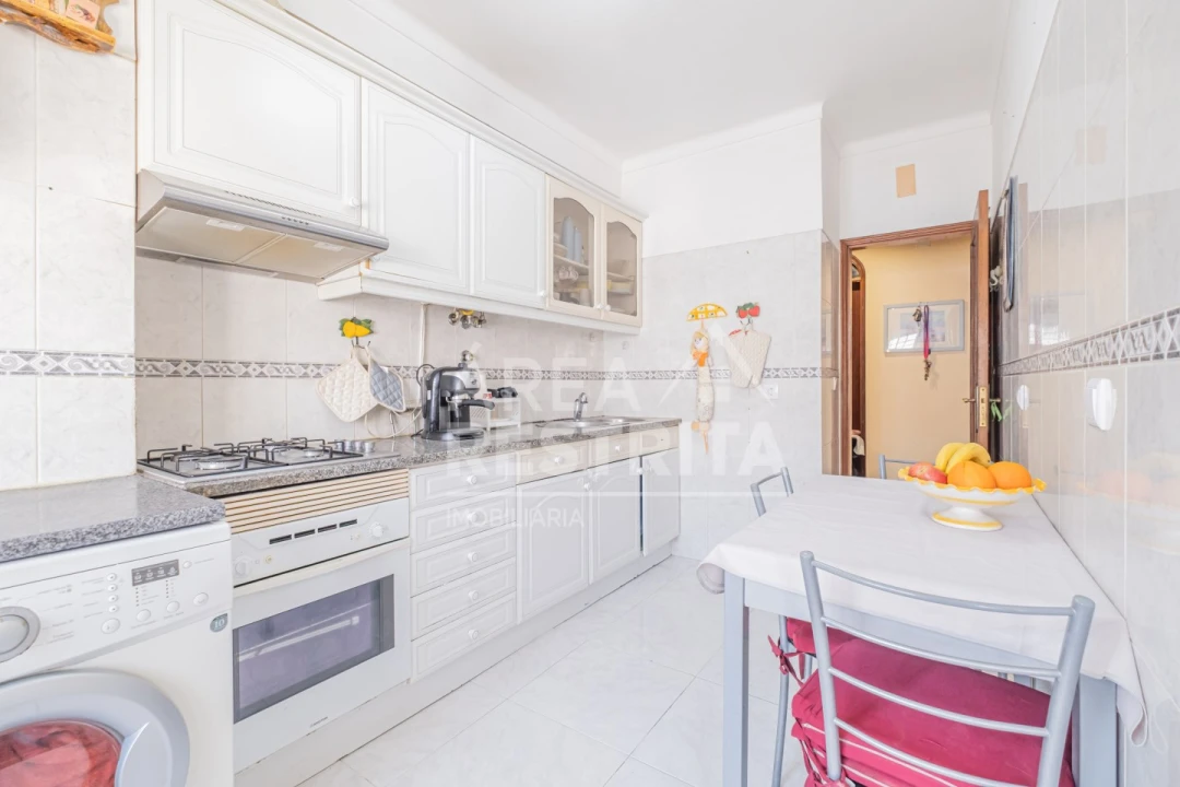 Apartamento T2 para Venda em Quinta do Conde Foto 7