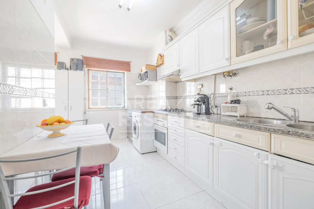 Apartamento T2 para Venda em Quinta do Conde Foto 8