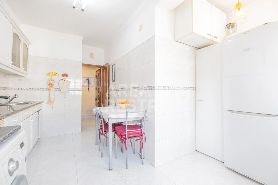 Apartamento T2 para Venda em Quinta do Conde Foto 10
