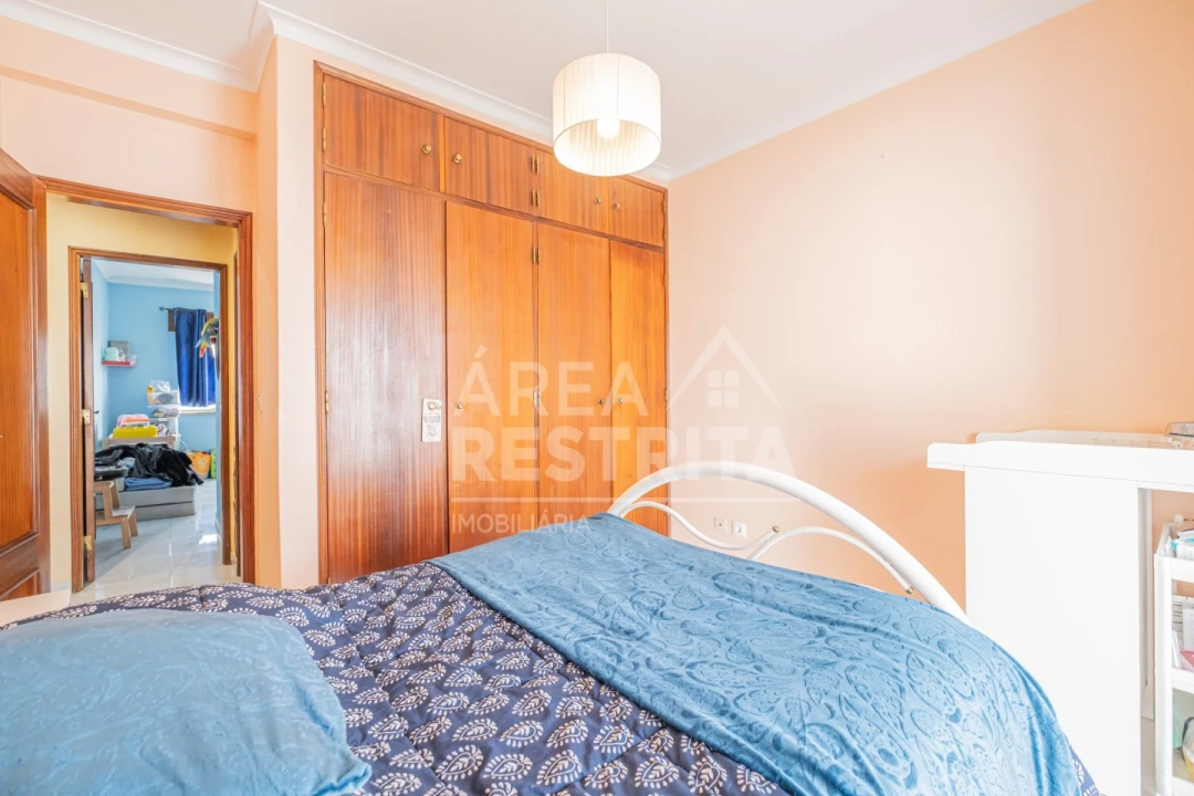 Apartamento T2 para Venda em Quinta do Conde Foto 16
