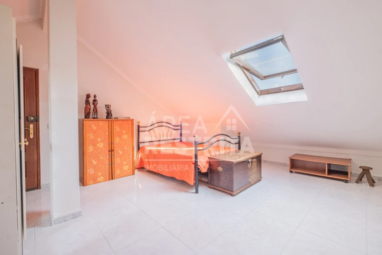 Apartamento T2 para Venda em Quinta do Conde Foto 24