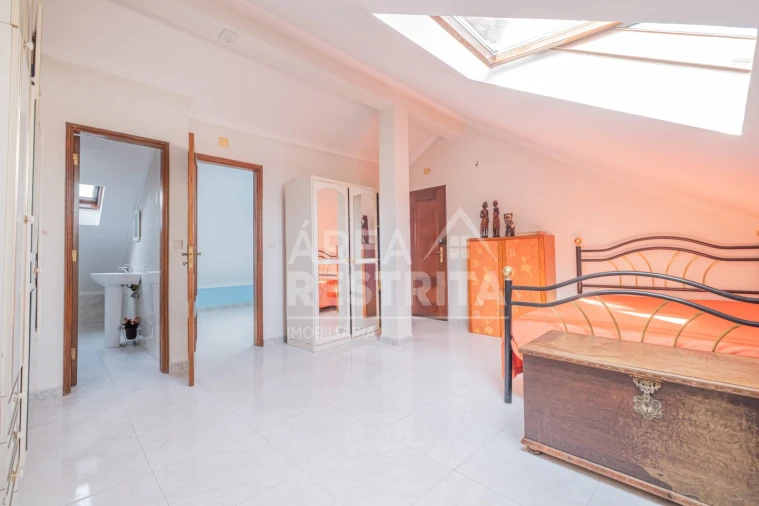 Apartamento T2 para Venda em Quinta do Conde Foto 26