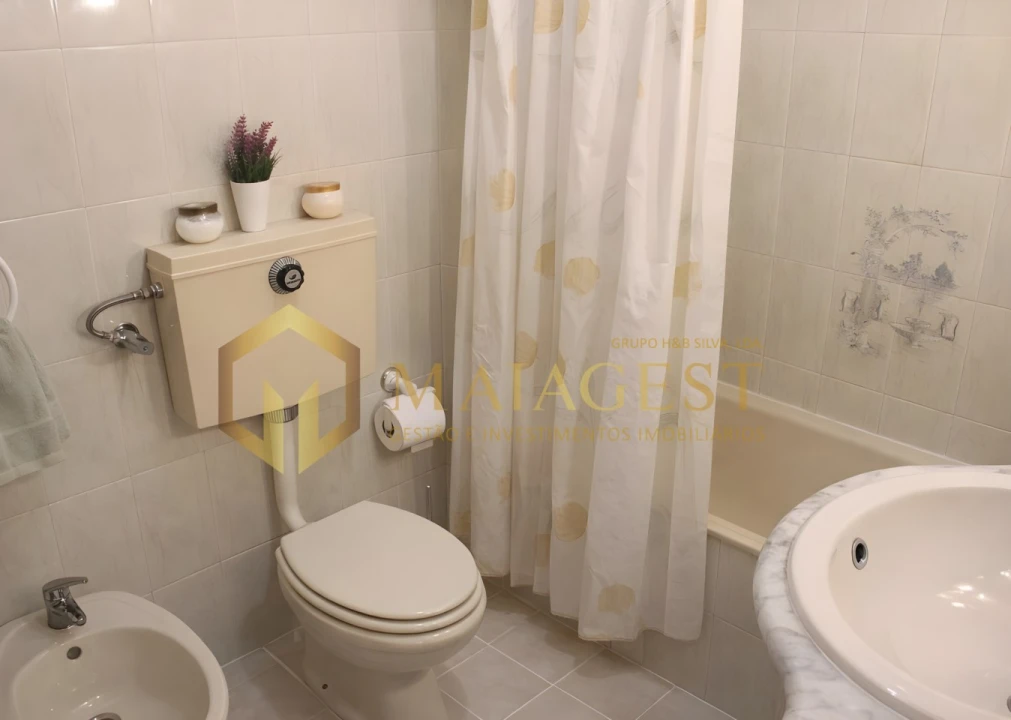 Apartamento T2 para Venda em Vilar de Andorinho Foto 15