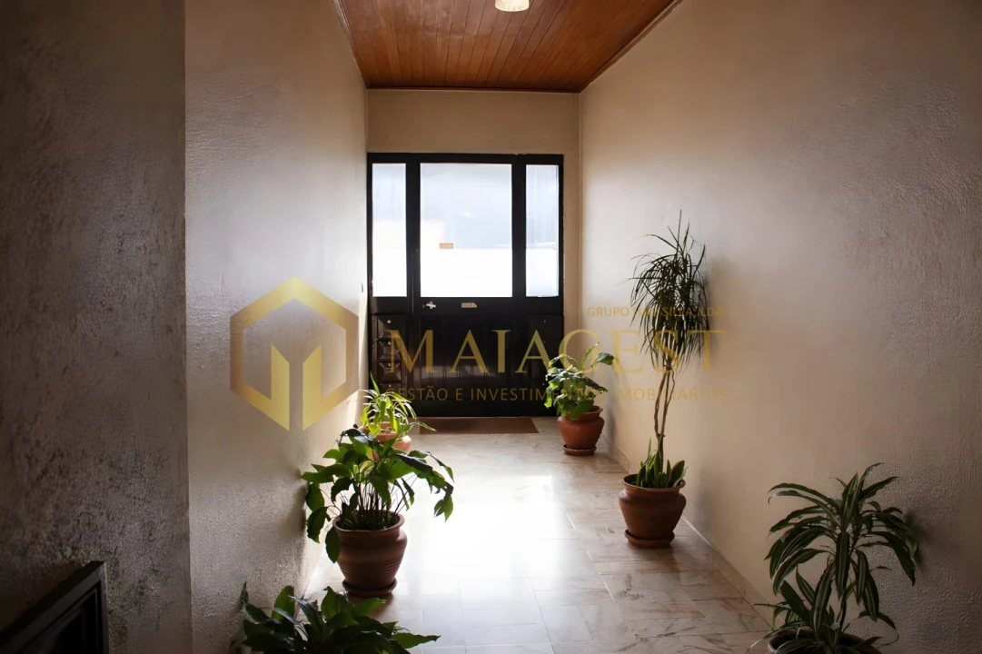 Apartamento T2 para Venda em Vilar de Andorinho Foto 17