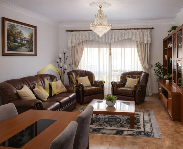 Apartamento T2 para Venda em Vilar de Andorinho Foto 4