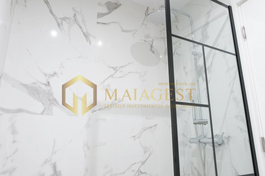 Apartamento T2 para Venda em Nogueira e Silva Escura Foto 9