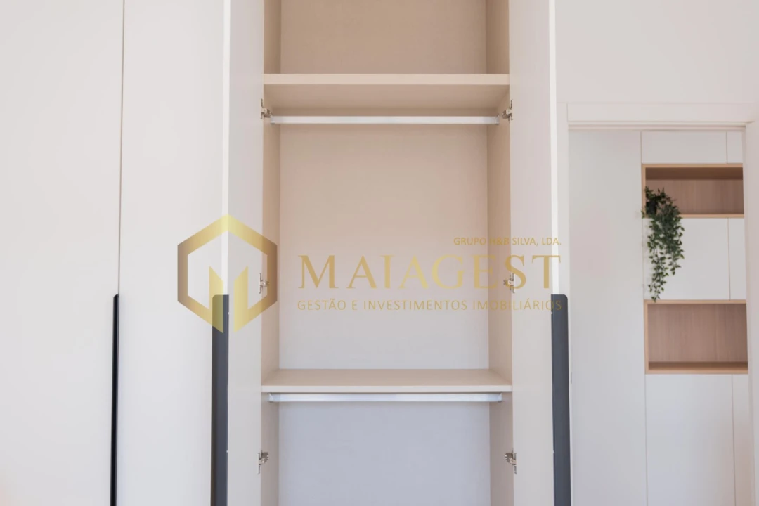 Apartamento T2 para Venda em Nogueira e Silva Escura Foto 18