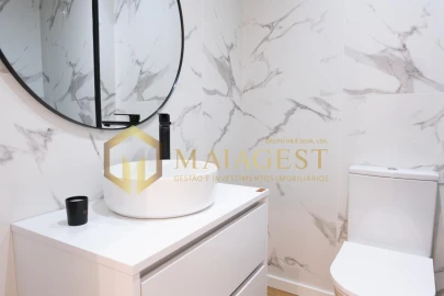 Apartamento T2 para Venda em Nogueira e Silva Escura