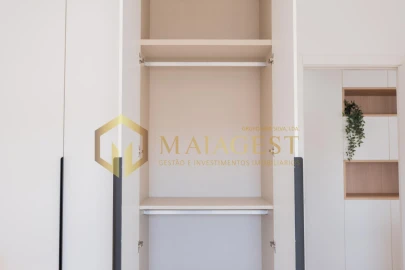 Apartamento T2 para Venda em Nogueira e Silva Escura