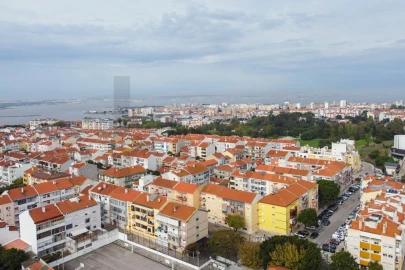 Apartamento T3 para Arrendamento em Alto do Seixalinho, Santo André e Verderena