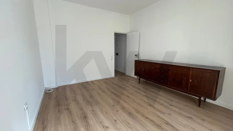 Apartamento T3 para Arrendamento em Alto do Seixalinho, Santo André e Verderena