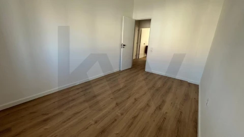 Apartamento T3 para Arrendamento em Alto do Seixalinho, Santo André e Verderena