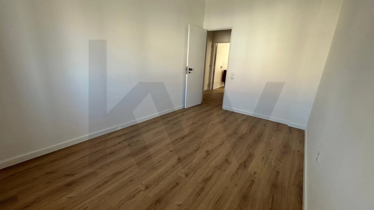 Apartamento T3 para Arrendamento em Alto do Seixalinho, Santo André e Verderena Foto 16