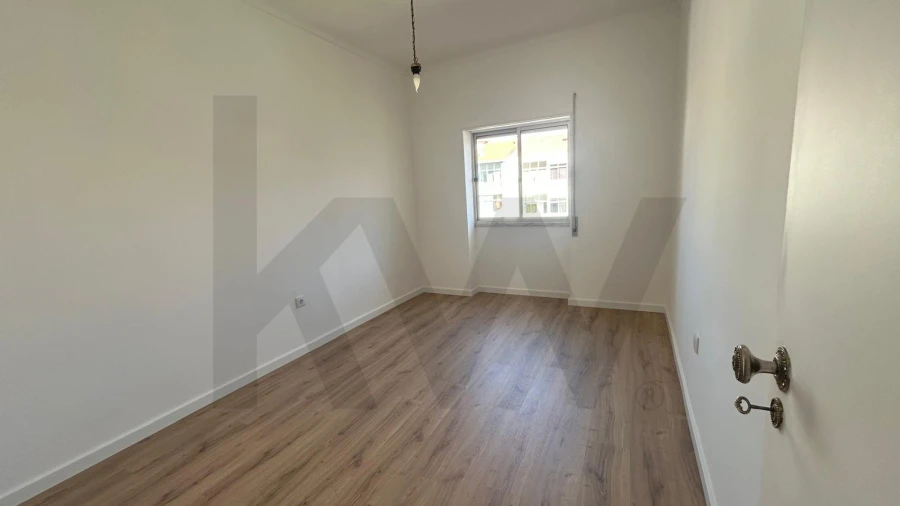 Apartamento T3 para Arrendamento em Alto do Seixalinho, Santo André e Verderena Foto 21