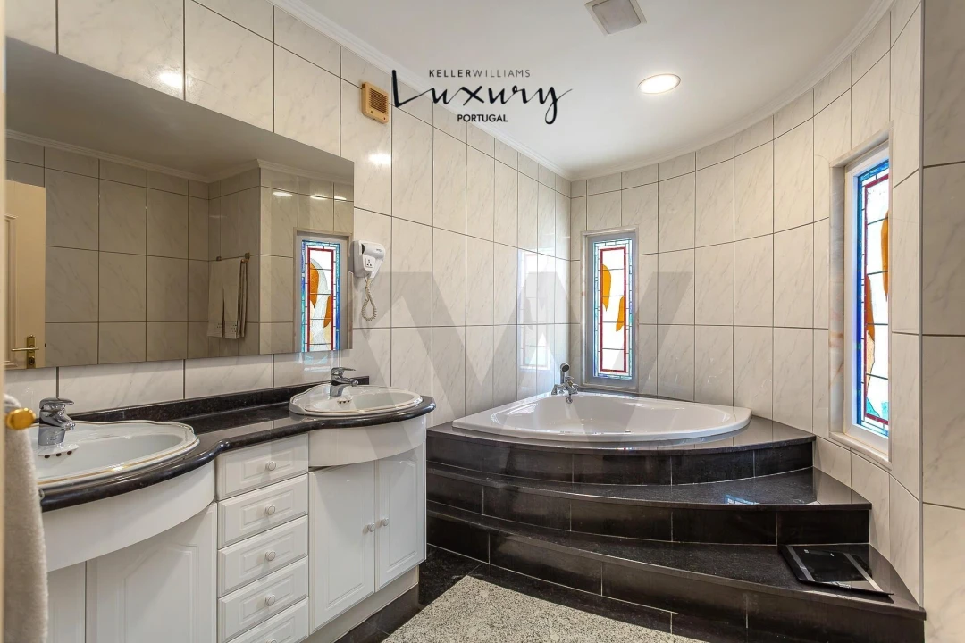 Moradia T4 para Venda em São João das Lampas e Terrugem Foto 24