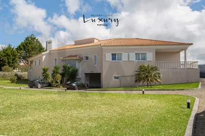 Moradia T4 para Venda em São João das Lampas e Terrugem