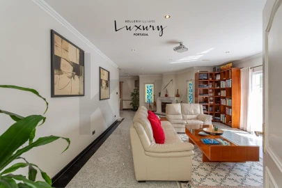 Moradia T4 para Venda em São João das Lampas e Terrugem