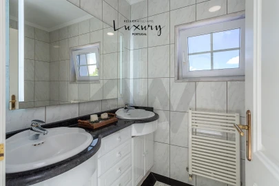 Moradia T4 para Venda em São João das Lampas e Terrugem