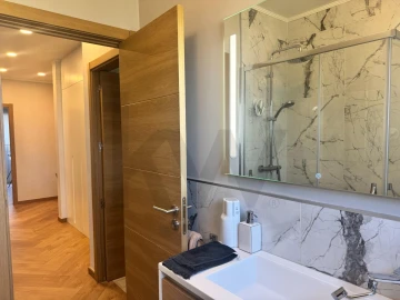 Apartamento T2 para Venda em Algés, Linda-A-Velha e Cruz Quebrada-Dafundo