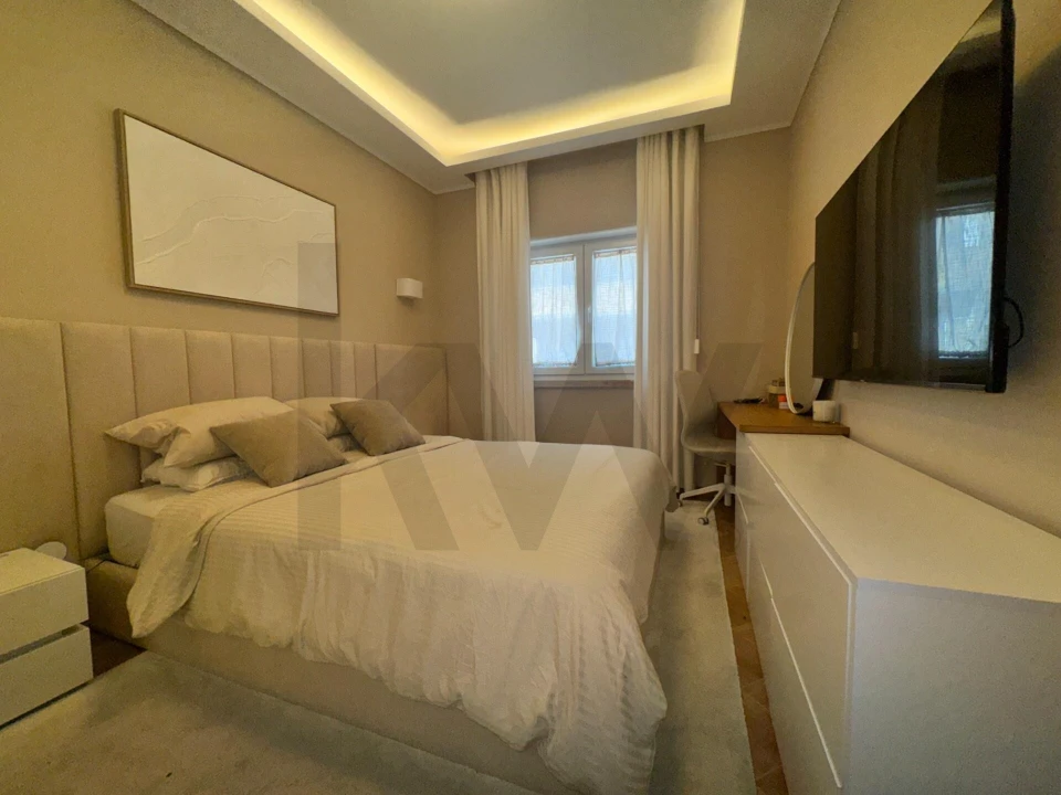 Apartamento T2 para Venda em Algés, Linda-A-Velha e Cruz Quebrada-Dafundo Foto 1